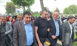 Milletvekili İlhan’dan Özgür Özel’le TBMM’ye Yürüyüş: “Milletin Üstünde Hiçbir Güç Yoktur”