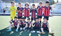 Minik Kramponlar zirvedeki yerini sağlamlaştırdı