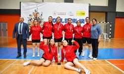 Voleybol B'de Sağlık Meslek Lisesi İl 3’üncüsü oldu