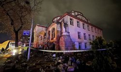 Yıldırım İsabet Eden Minare Yıkıldı