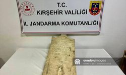 Kırşehir'de Tarihi Eser Operasyonu: Roma Dönemine Ait Mezar Taşı Ele Geçirildi