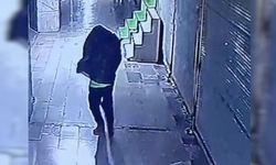 Başına Poşet Geçirdi, Çay Ocağını Yaktı!