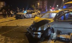 Çarpışan araçlarda can pazarı: 5 yaralı
