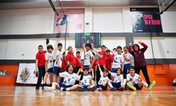 Küçük erkekler futsalda perde açıldı