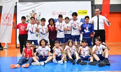 Sınav Ortaokulu Futsalda Kırşehir Şampiyonu oldu