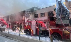 Fabrika Yangını: İtfaiye Personeli Şehit Oldu