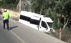 Gasbettiği minibüsle kaza yapan zanlı öldü
