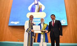 Kırşehir’de mezuniyet coşkusu: Vali Demiryürek öğrencilerle