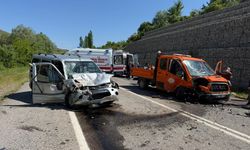 Kamyonetteki İşçiler Hastanelik Oldu: 6 Yaralı