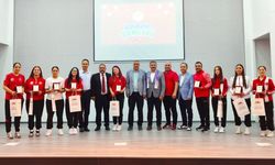 Milli sporcular öğrencilerle buluştu