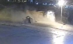 Otomobil Kamyona Çarptı: 3 Ölü, 1 Yaralı