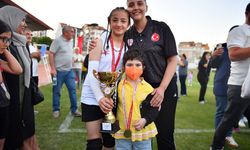 Alya'nın Kupa Sevinci Yürekleri Isıttı