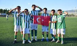 Şampiyonluktan anlamlı selam