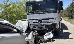Küçük Sanayi’de Feci Çarpışma!