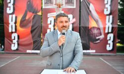 “Sokaklar sizin, gelecek sizin!”