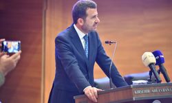 ‘YAPAY ZEKÂ GAZETECİNİN YERİNE GEÇEN BİR ÖZNE DEĞİL, GAZETECİYİ DESTEKLEYEN BİR ARAÇ OLMALIDIR’