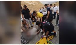Korkutan Kazada Araçta Sıkışan 3 Kişi Ekiplerce Kurtarıldı