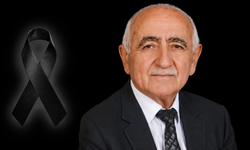 Kırşehir Emekli Öğretmenini Uğurluyor
