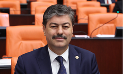 Milletvekili Erkan: “Cacabey Meydanı’nda sabahlara kadar demokrasi nöbeti tutuldu!”