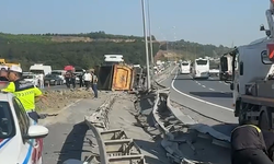 Karşı Şeride Geçen Hafriyat Kamyonu Ortalığı Savaş Alanına Çevirdi
