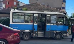 Peş Peşe Çarpıştılar! Yolcu Minibüsünün Karıştığı Kazada 10 Yaralı