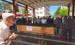 Kırşehir'de oğlu tarafından öldürülen baba, son yolculuğuna uğurlandı