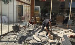Fırında Oturanlar Ne Olduğunu Anlayamadı! Otomobil İçeri Daldı