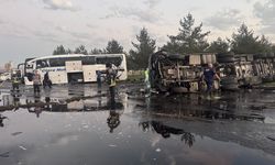 Otobüs ile tanker çarpıştı, 35 kişi hastanelik oldu
