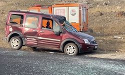 Araç Takla Atıp Ters Döndü! İçinden 2 Yaralı Çıkarıldı