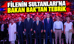 Filenin Sultanları’na Bakan Bak’tan tebrik