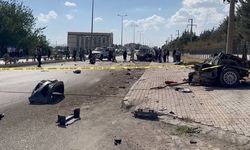 Otomobil İkiye Bölündü: 2 Ölü, 2 Yaralı