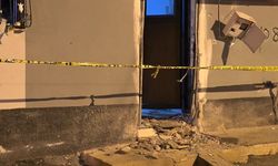 Gece Yarısı Patlayıcılı Saldırı! Evin Kapısını Hedef Aldılar
