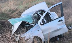 İki Otomobil Çarpıştı, Ortalık Savaş Alanına Döndü: 3 Ölü, 5 Yaralı!