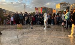 Cacabey Meydanı’nda Maket Roket Fırlatıldı! Bilim Kırşehir’de Gökyüzüne Yükseldi