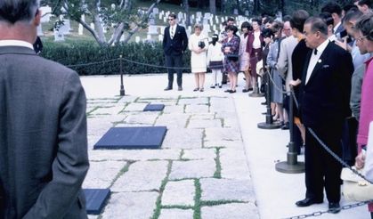 Kırşehir eski Belediye Başkanı Ziya Kılıçözlü  Amerika’nın 35’nci Başkanı John F.  Kennedy’nin kabrini ziyaret etmişti…