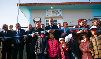 Bakan Özer, Kırtıllar Neşet Ertaş Köy Yaşam Merkezi'ni açtı