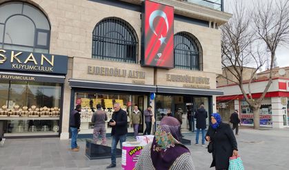 Altın Fiyatları Hareketlendi, Kırşehir’de Vatandaş Döviz Bürolarına Koştu