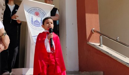 Minik Beden, Koca Yürek: Şenol Toker’den 5 Kıtalık İstiklal Marşı!