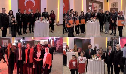 Kırşehir’de 29 Ekim Cumhuriyet Bayramı kapsamında Valilik tarafından Cumhuriyet Resepsiyonu düzenlendi.