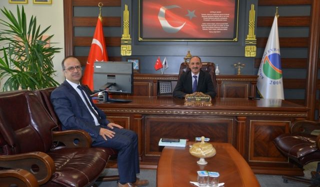 Sağlık Müdürü Değirmencioğlu  Rektör Karakaya’yı ziyaret etti