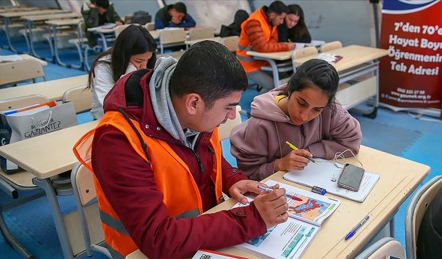 Depremzede öğrencilere 24 bin 642 ek kontenjan ayrıldı