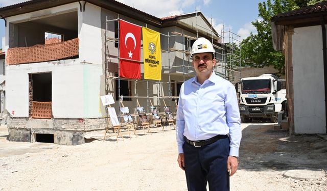 Konya Büyükşehir Belediye Başkanı Altay, Darü'l-Mülk Projesi kapsamında süren çalışmaları inceledi