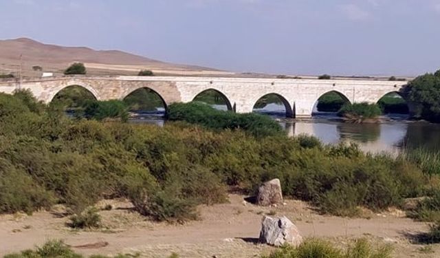 Kesikköprü'nün doğal güzellikleri ve tarihi, turistleri cezbediyor