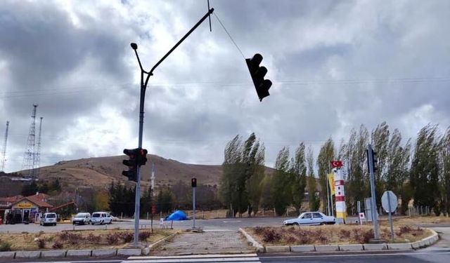 Kırşehir’de Ani Su Baskını ve Dolu Tehlikesi