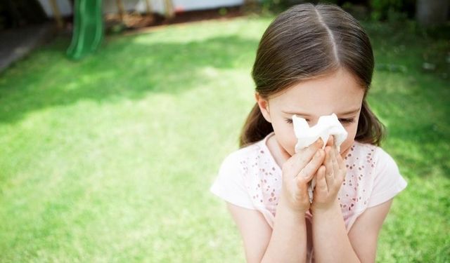 Çocuklarda alerjinin kontrol  altına alınabilmesinde en  büyük görev ailelere düşüyor