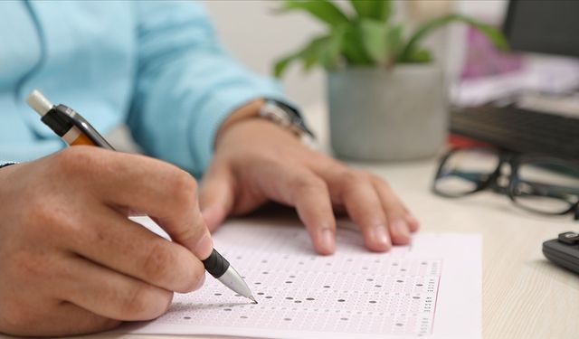 Anadolu Üniversitesi Açıköğretim Sistemi'ne yılda 300 bin öğrenci kayıt yaptırıyor