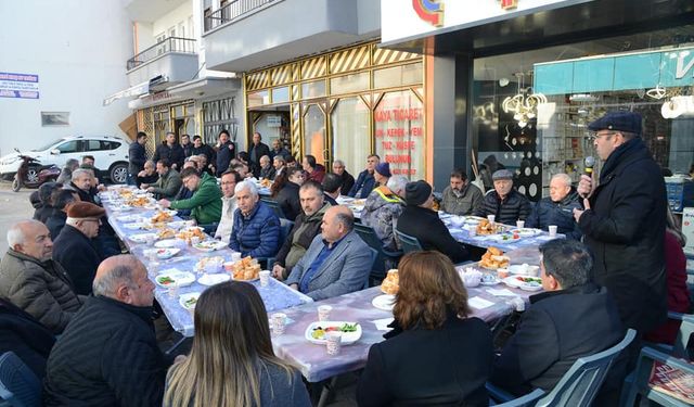 Başkan Ekicioğlu, Kırşehir’deki Ahi esnafıyla kahvaltıda buluştu