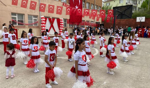 23 Nisan Ulusal Egemenlik ve Çocuk Bayramı Mucur’da gururla kutlandı