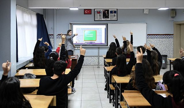 20 bin sözleşmeli öğretmen atamasına ilişkin başvurular başlıyor