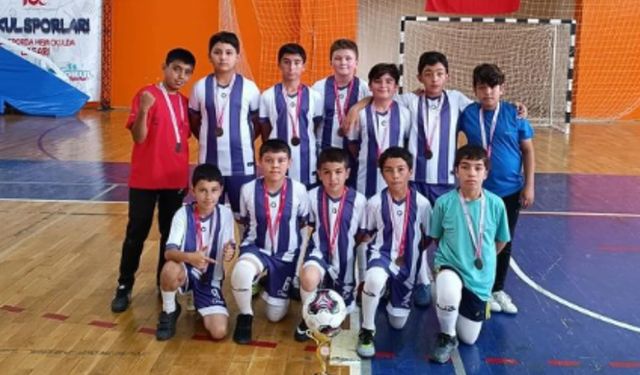 Çiçekdağlı futsalcıların büyük başarısı!